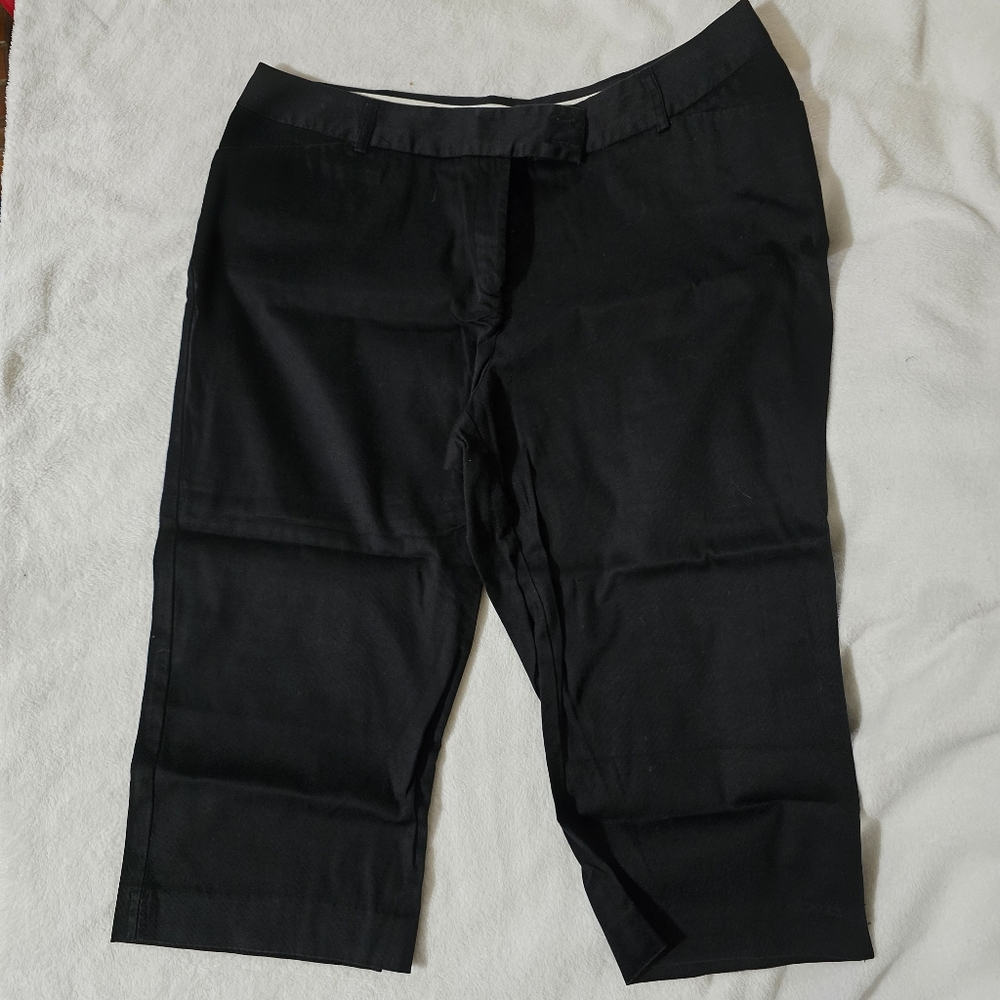 🌴 5/$13 George Black Dress Shorts